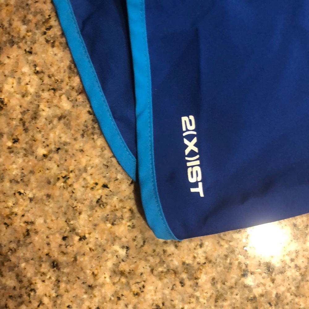 Shorts - Picture 2 of 4